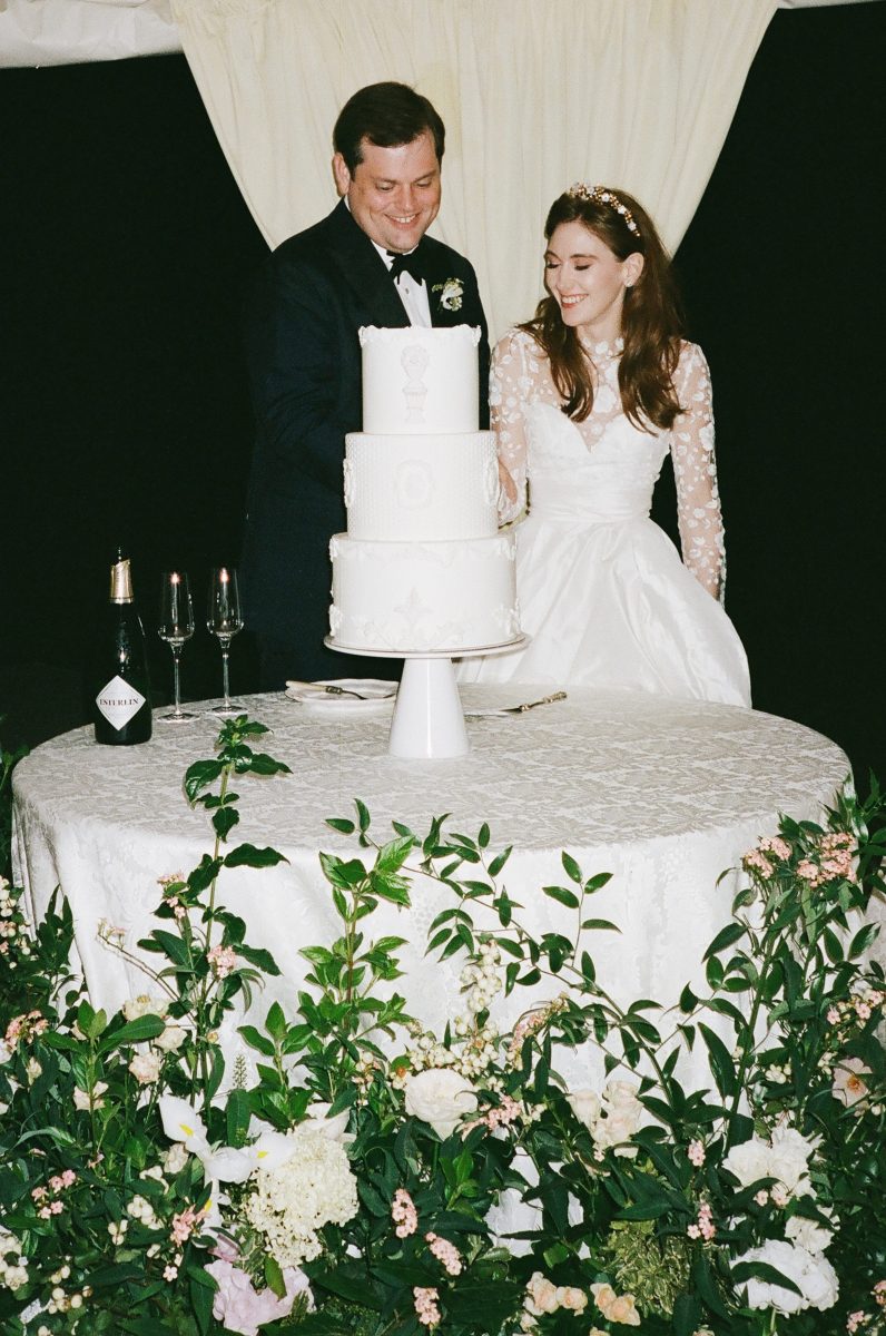 marie-chicchirichi-destination-wedding-planner-luxury-chateau-tourreau-wedding cake