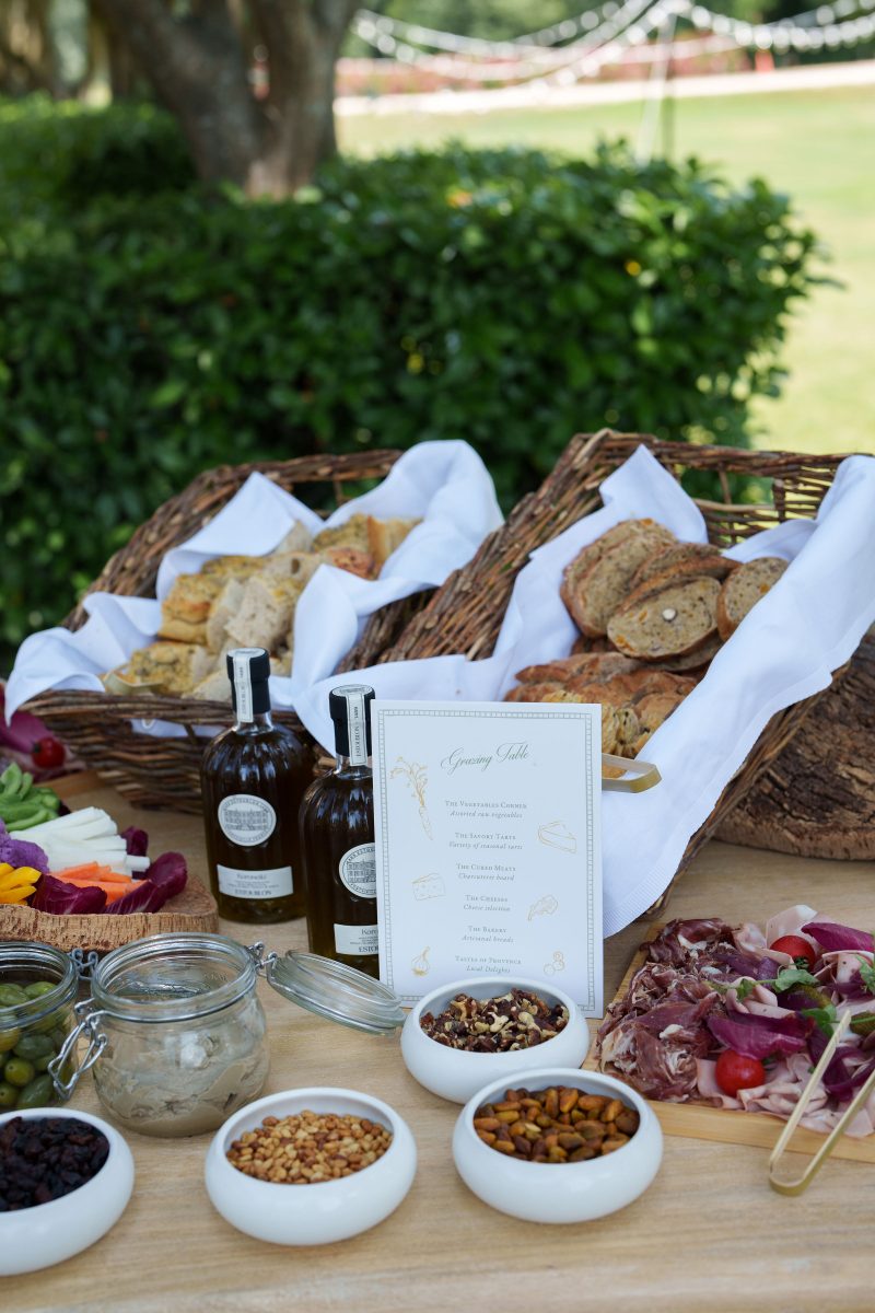 marie-chicchirichi-destination-wedding-planner-luxury-brunch-chateau-provence-france
