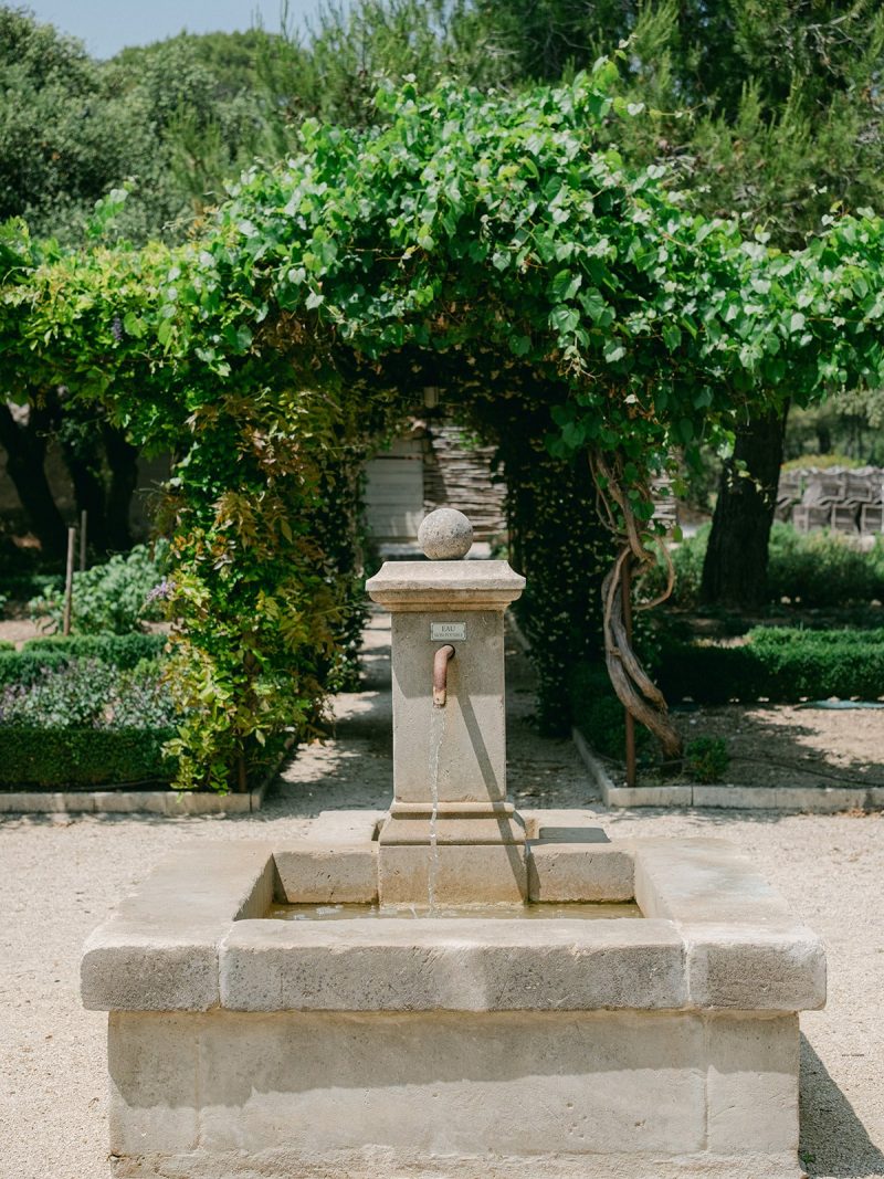 marie-chicchirichi-destination-wedding-planner-luxury-chateau-provence-france