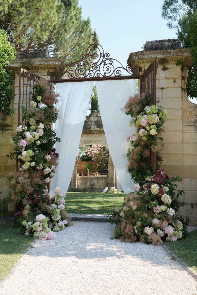 marie-chicchirichi-destination-wedding-planner-luxury-chateau-provence-france