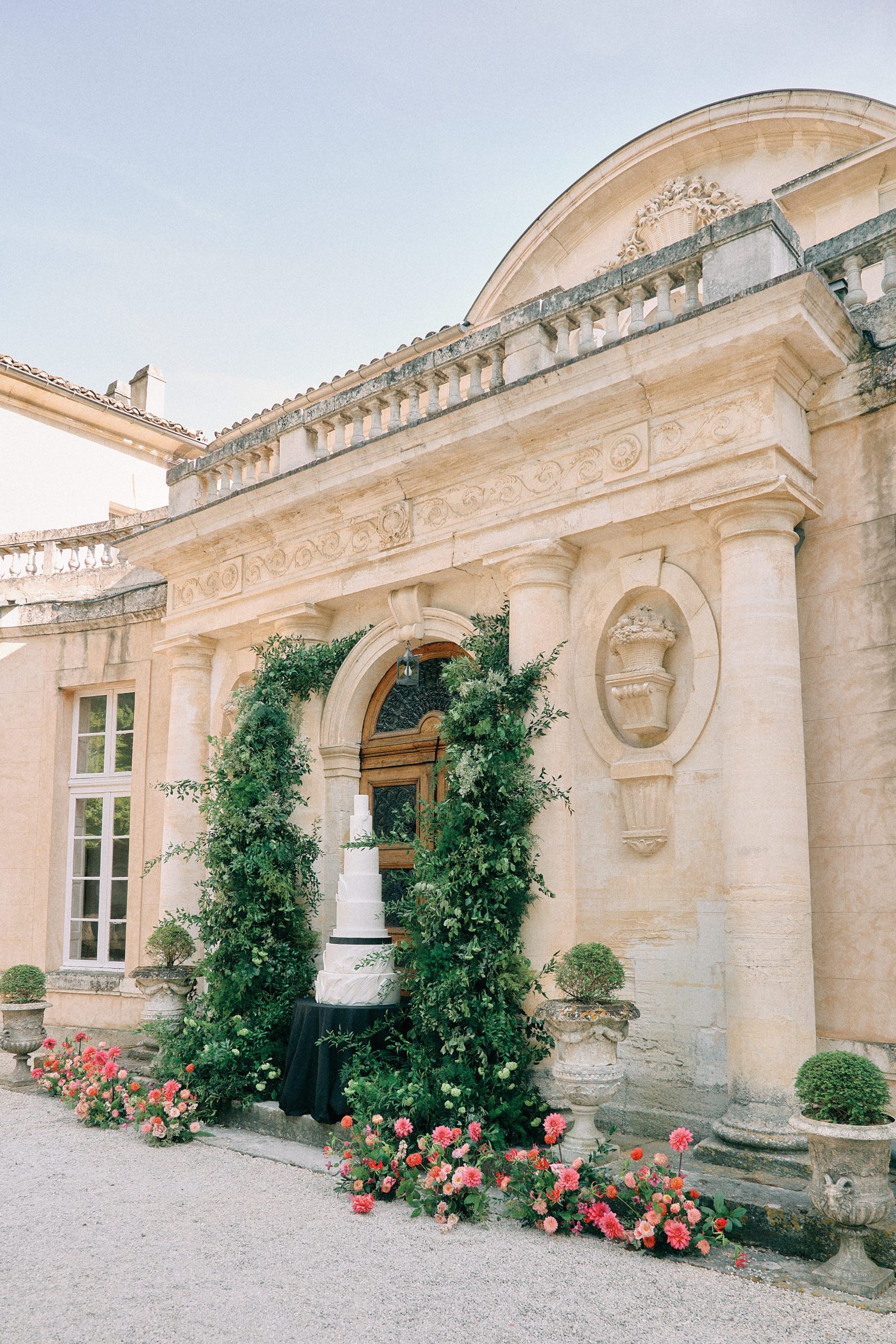 marie-chicchirichi-destination-wedding-planner-luxury-chateau-martinay