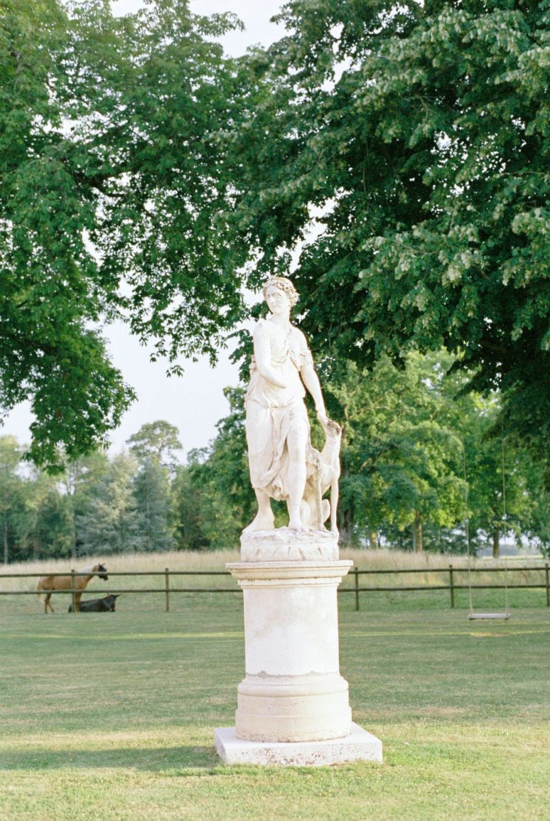 marie-chicchirichi-destination-wedding-planner-luxury-chateau-france