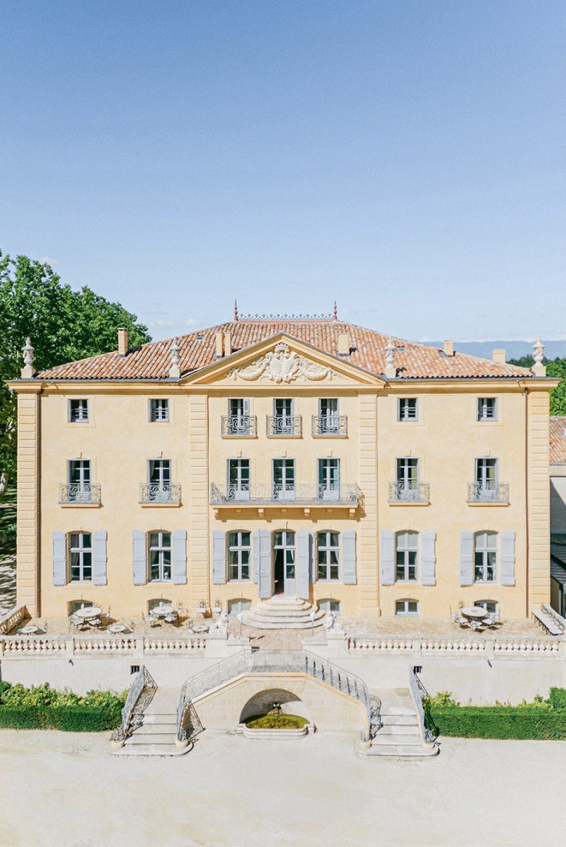 marie-chicchirichi-destination-wedding-planner-luxury-expert-chateau-fonscolombe-france