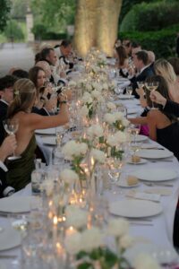 Al fresco wedding dinner at Domaine de Fontenille